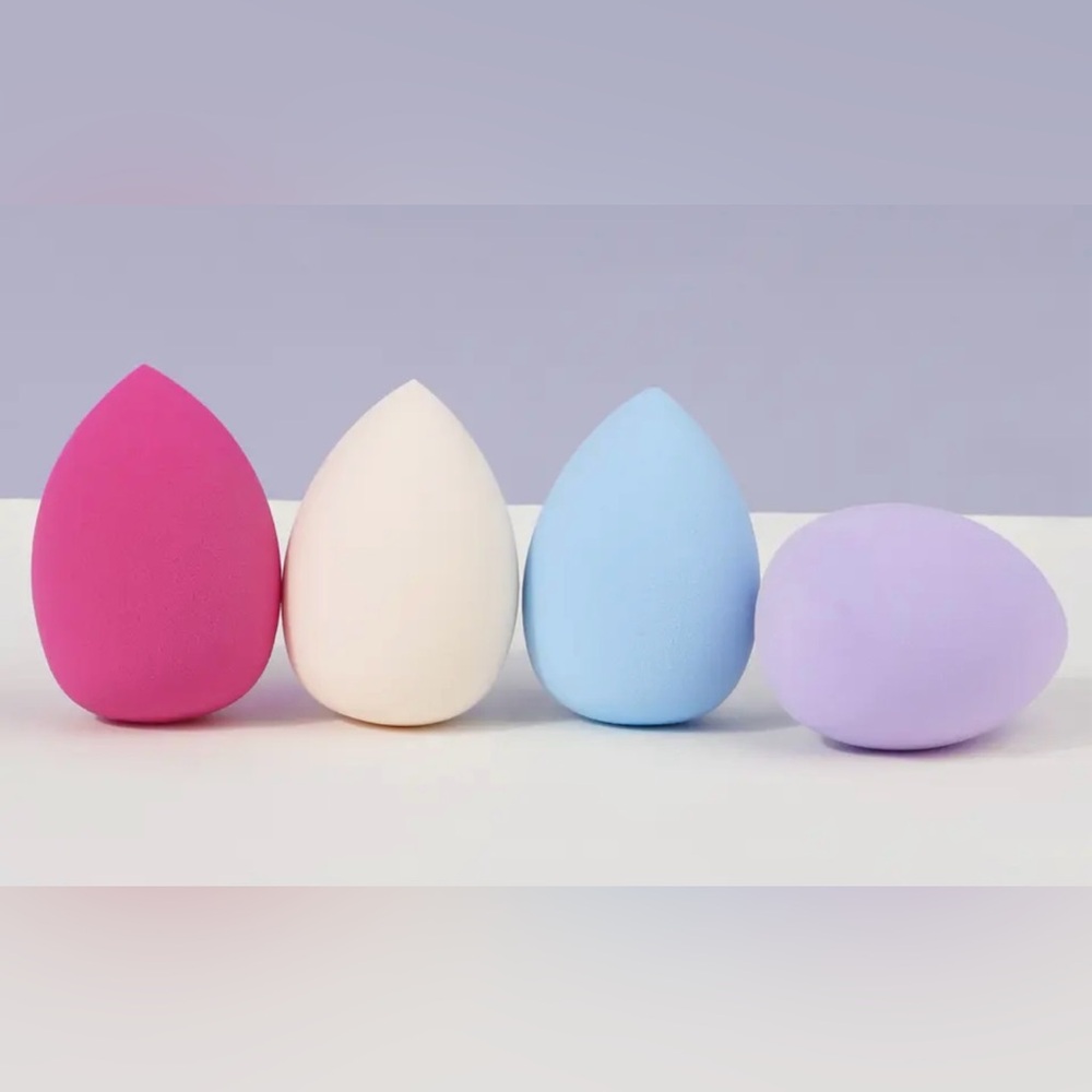 Makeup Blender different colors soft touch.